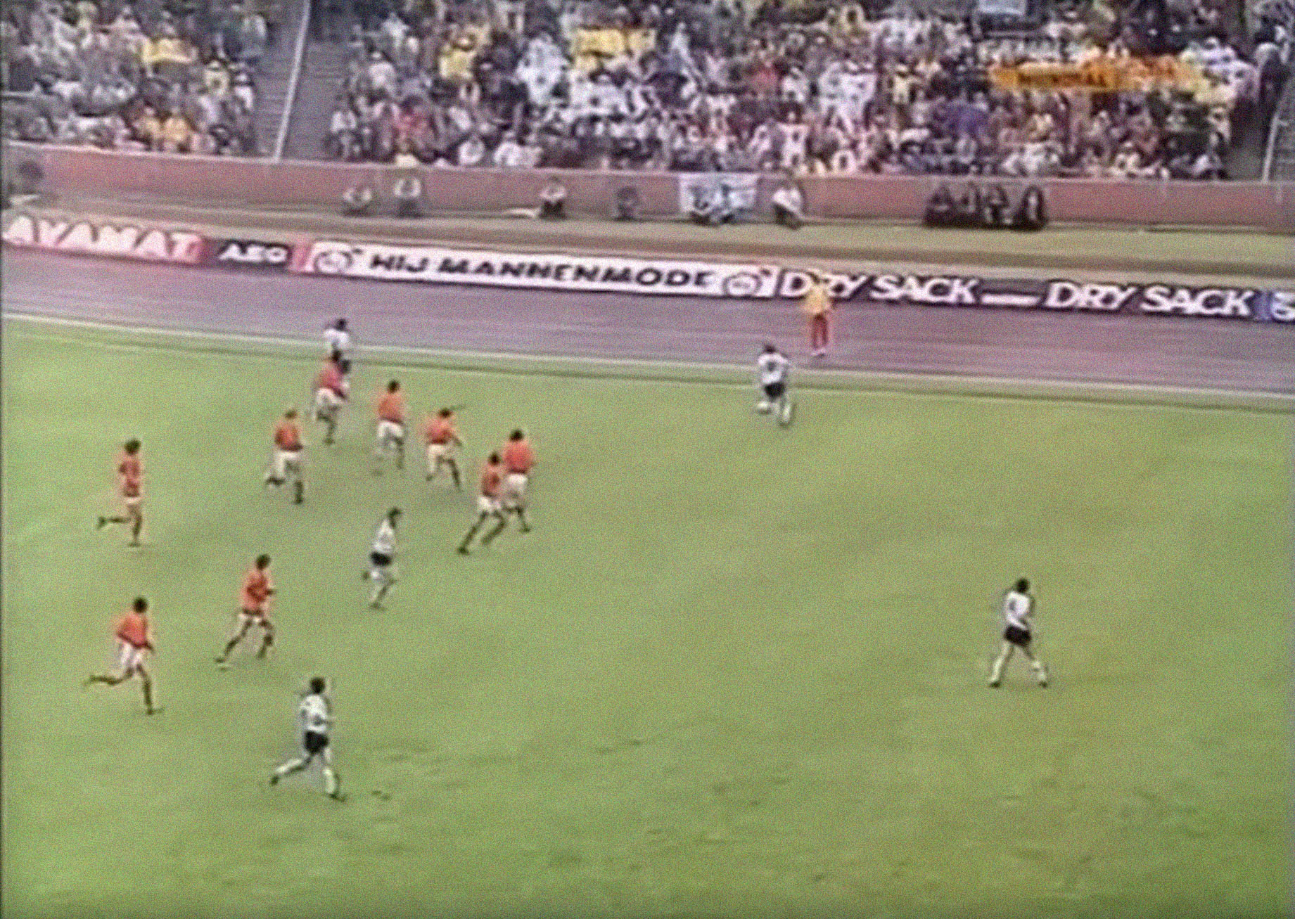 Johan Cruyff y la defensa de La Casa Invisible